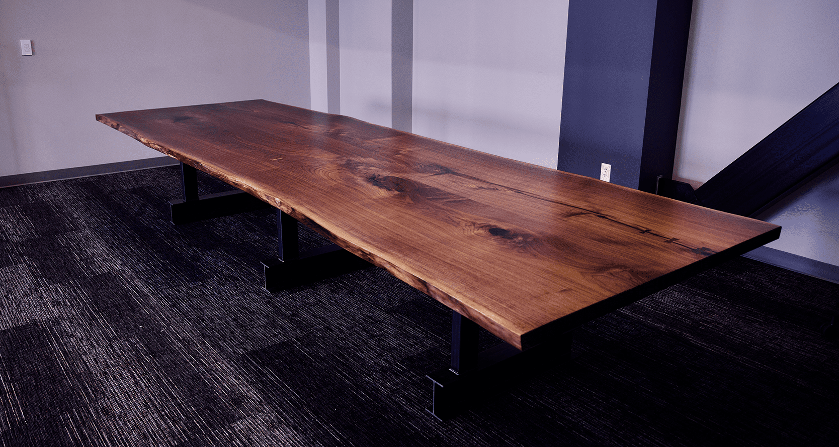 Bookmatched walnut tabletop