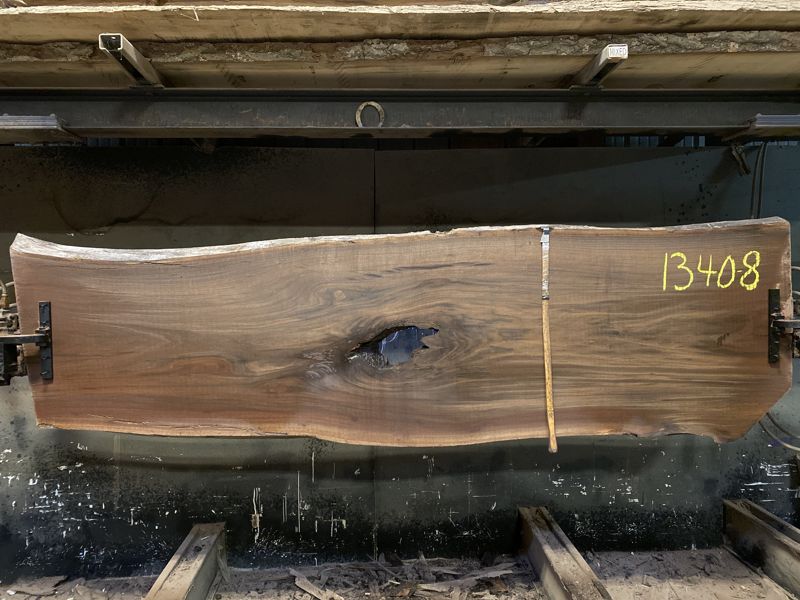 walnut slab 1340-8 rough size 2.5″ x 27-36″ avg. 32″ x 10′ 