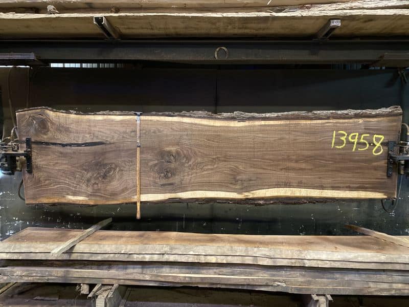 walnut slab 1395-8 rough size 2.5″ x 27-32″ avg. 29″ x 10′ 